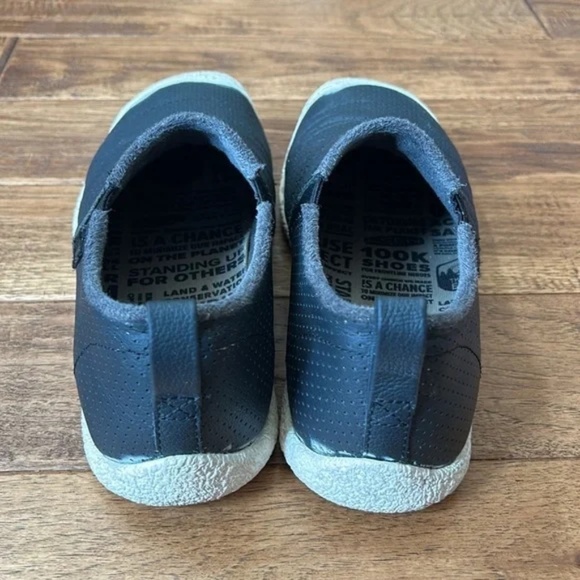 Keen Howser Harvest Casual Slip On Shoes Black Perforated Men's Size 8.5 - Picture 7 of 11